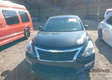 2013 Nissan Altima 2.5 z USA, uszkodzony, nr VIN 1N4AL3AP7DN464734